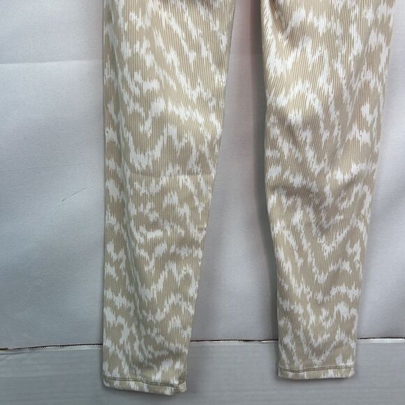 Aerie Offline Tan and White ribbed 7/8 leggings NWT size medium - Picture 8 of 14